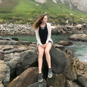 Meet your Posher, Juliana